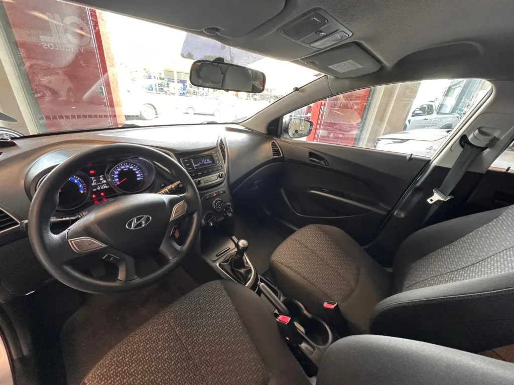 HYUNDAI HB 20 Hatch - Foto