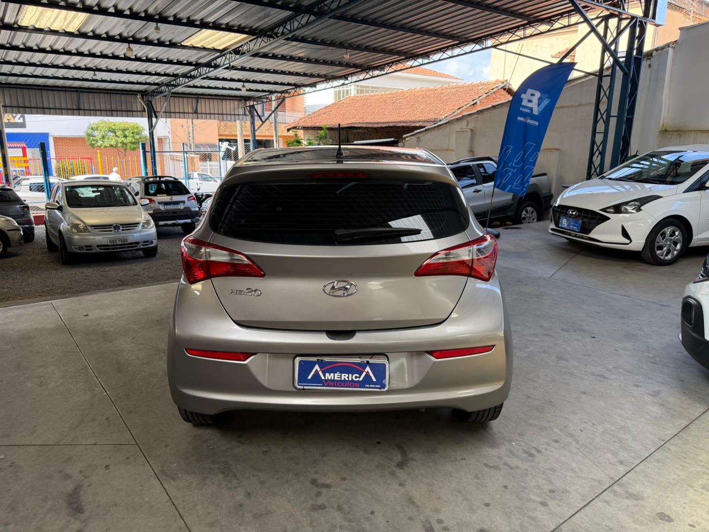 HYUNDAI HB 20 Hatch - Foto