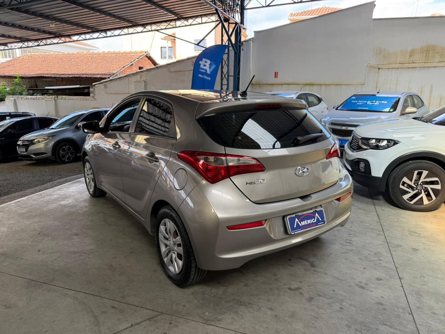 HYUNDAI HB 20 Hatch - Foto