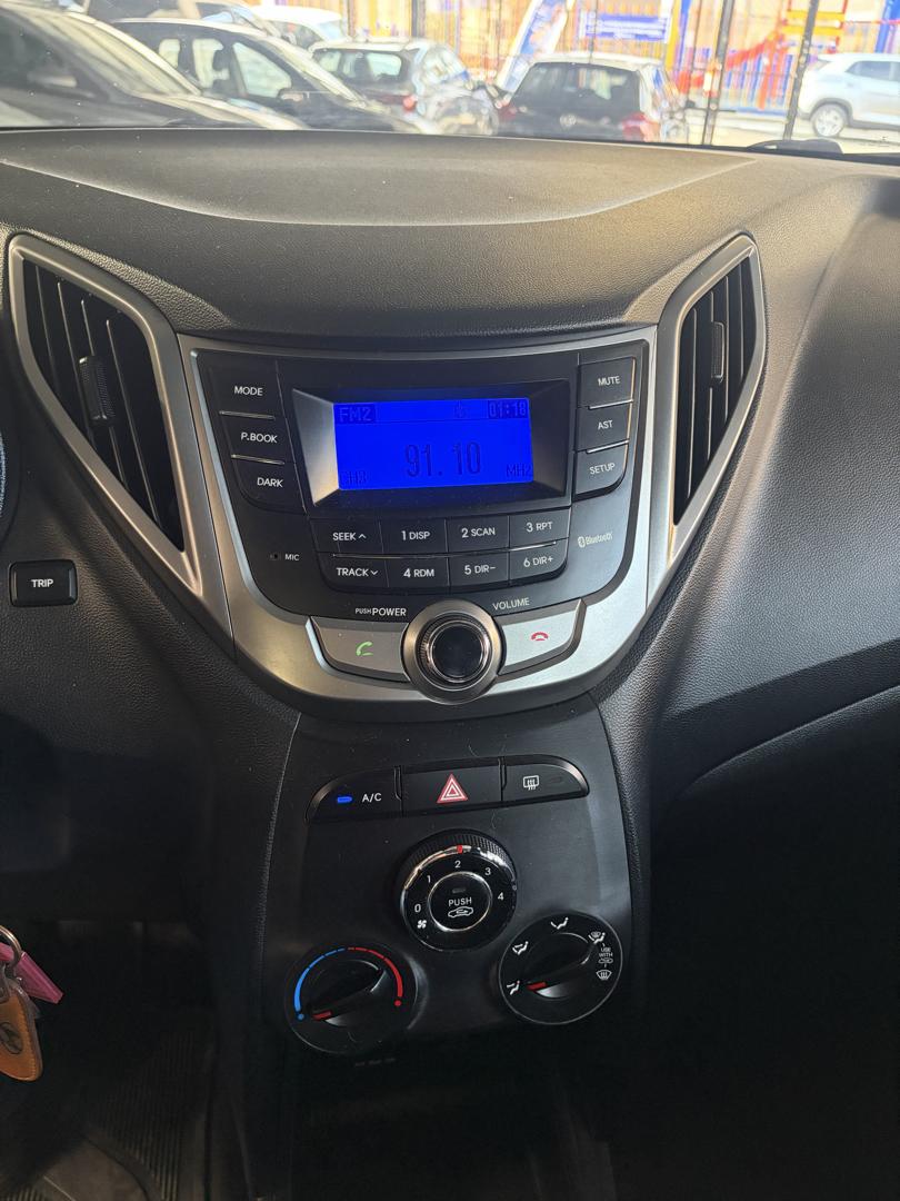 HYUNDAI HB 20 Hatch - Foto