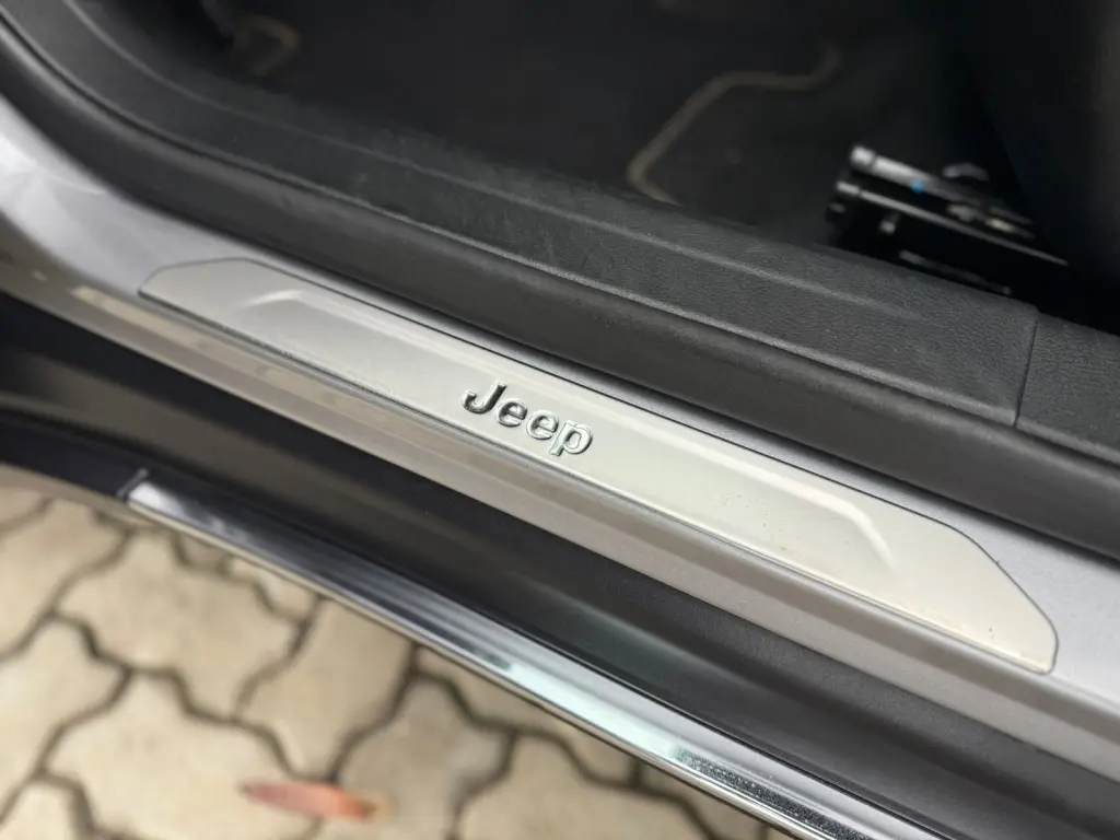 JEEP Commander - Foto