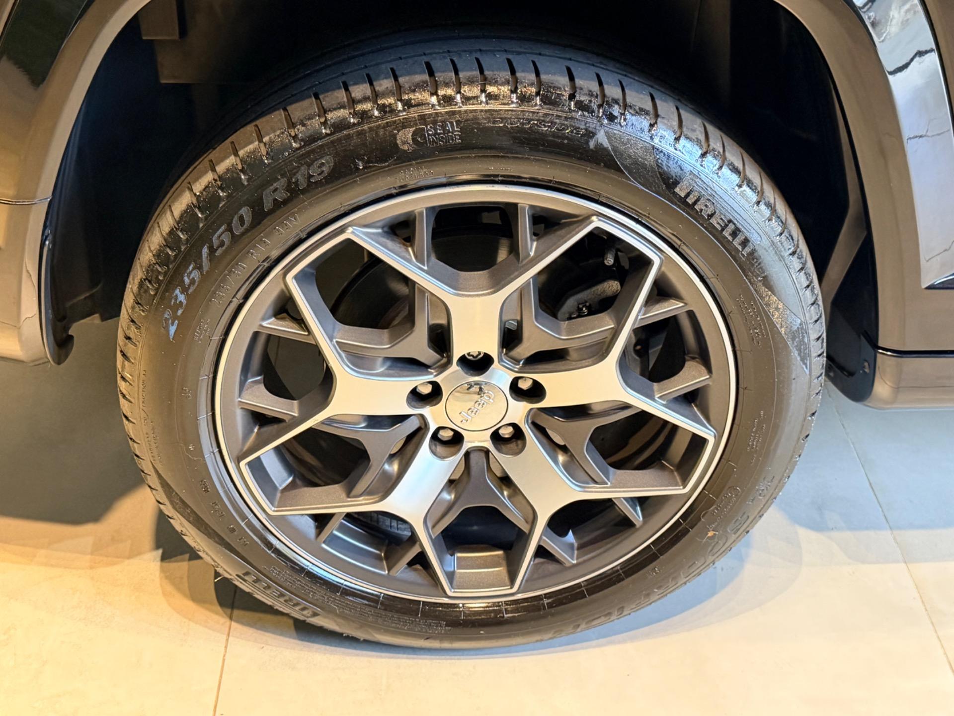 JEEP Commander - Foto