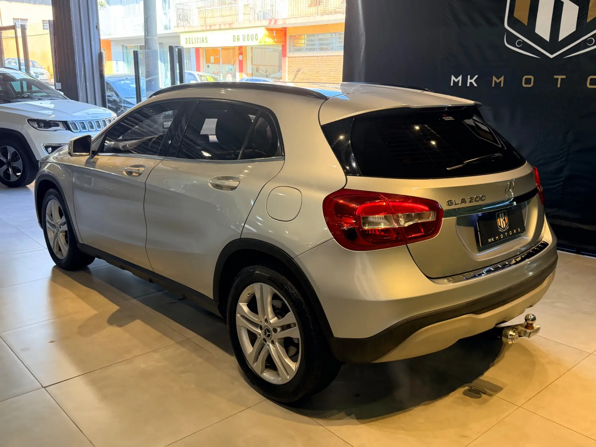 MERCEDES-BENZ GLA 200 - Foto