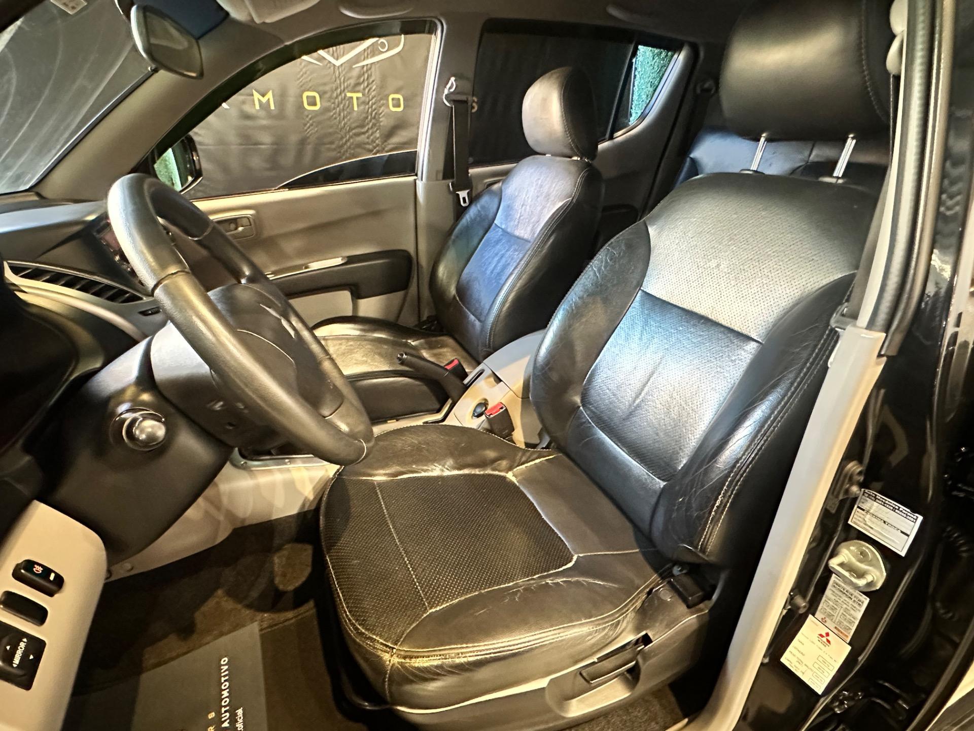 MITSUBISHI L 200 Triton - Foto