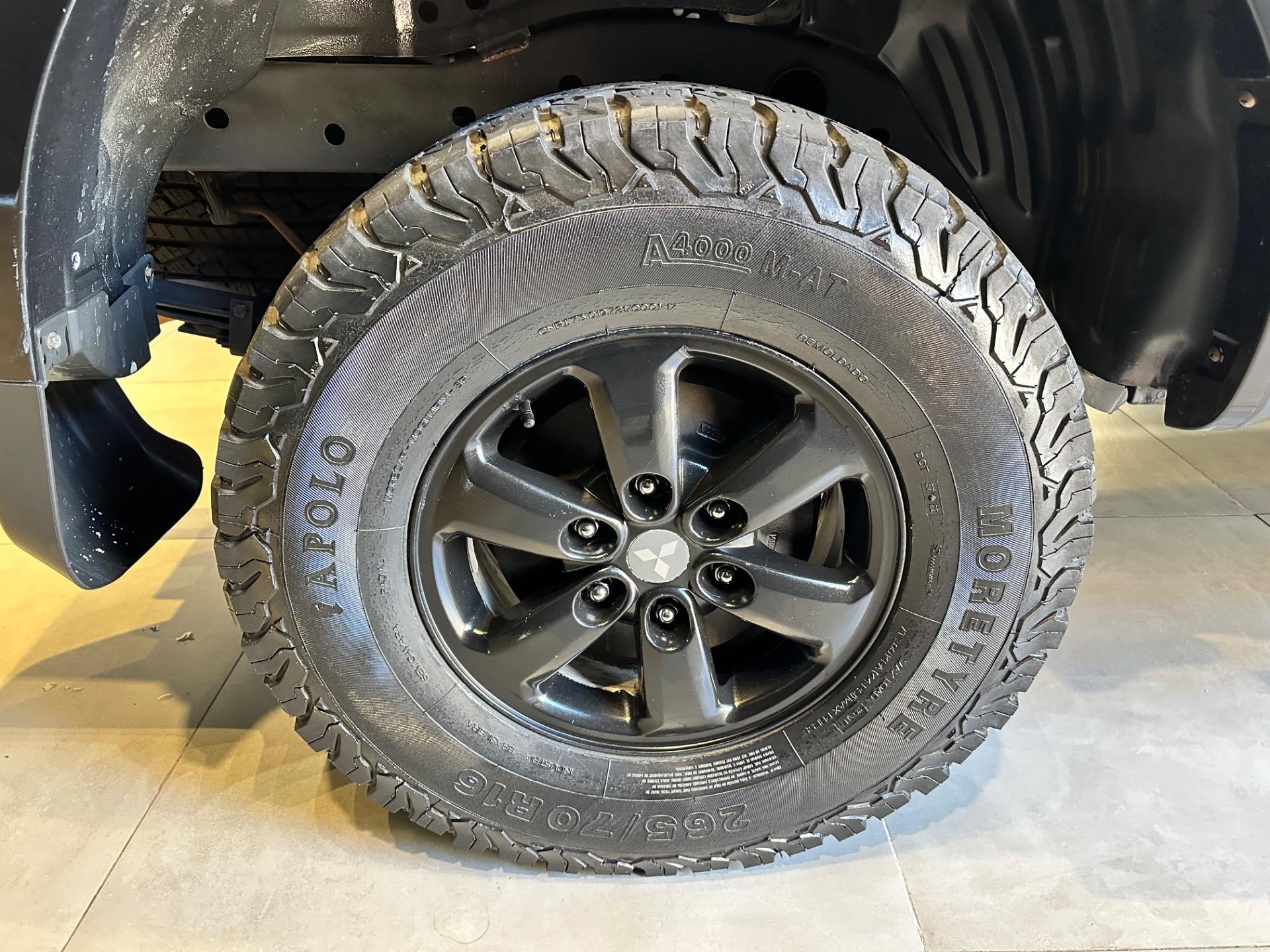 MITSUBISHI L 200 Triton - Foto