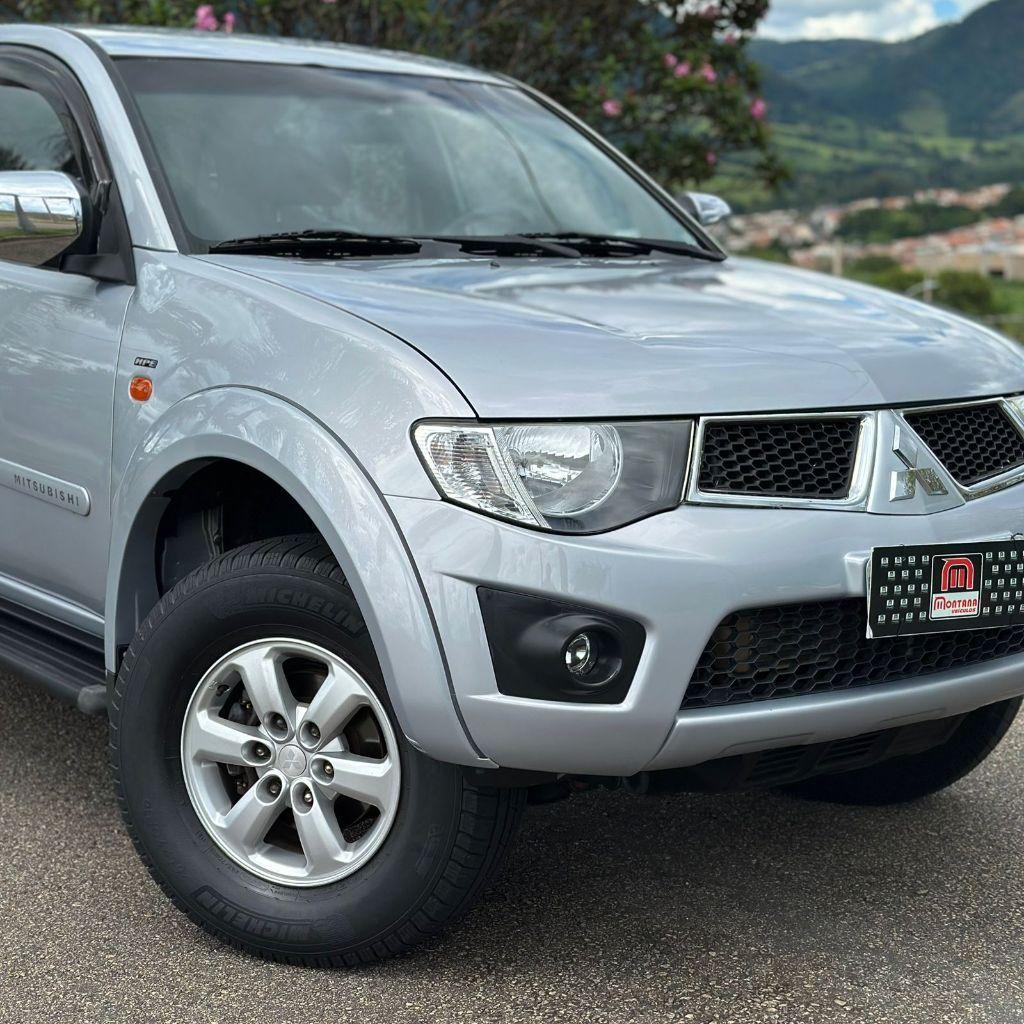 MITSUBISHI L 200 Triton - Foto