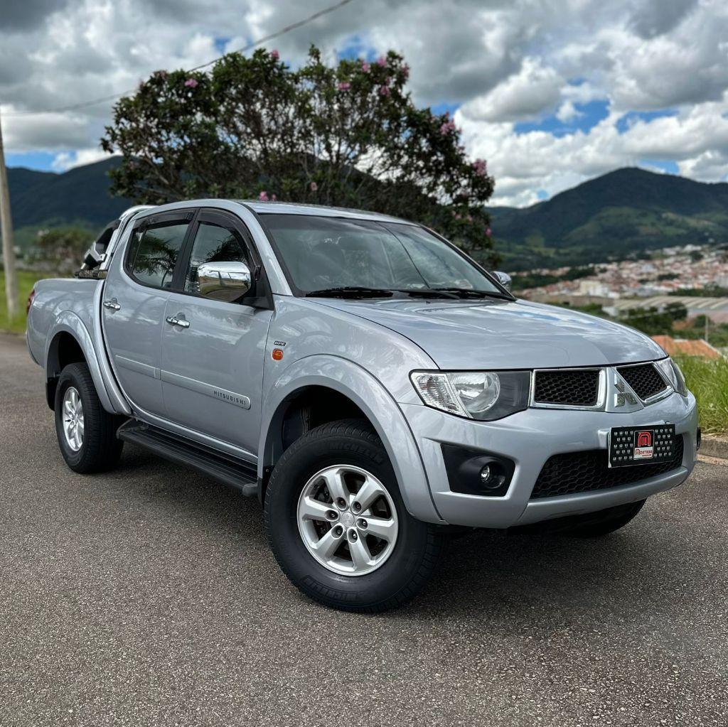 MITSUBISHI L 200 Triton - Foto