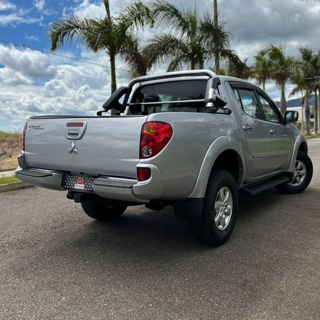 MITSUBISHI L 200 Triton - Foto