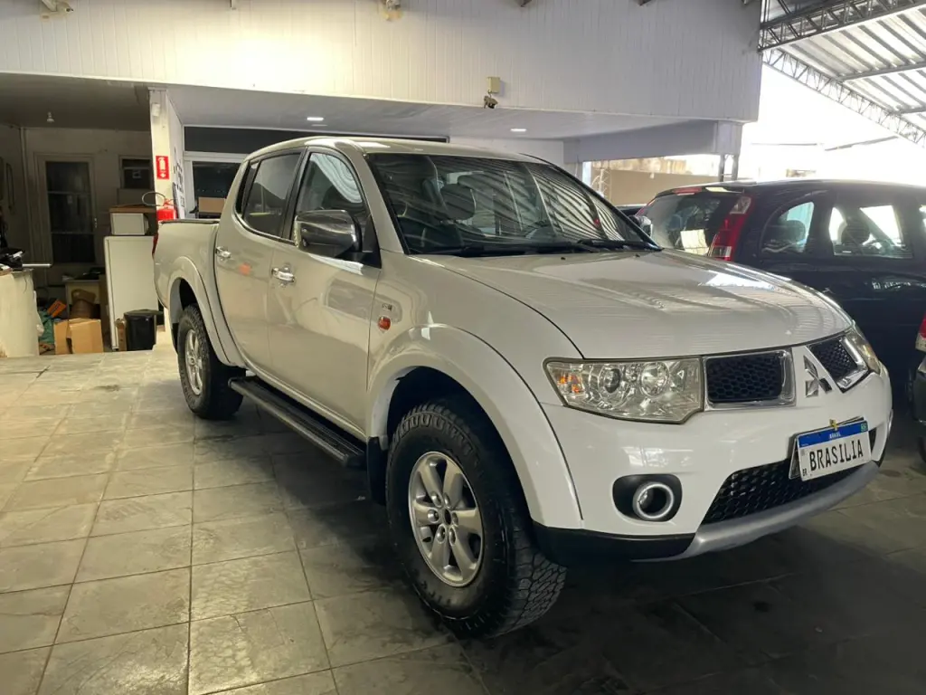 MITSUBISHI L 200 Triton - Foto