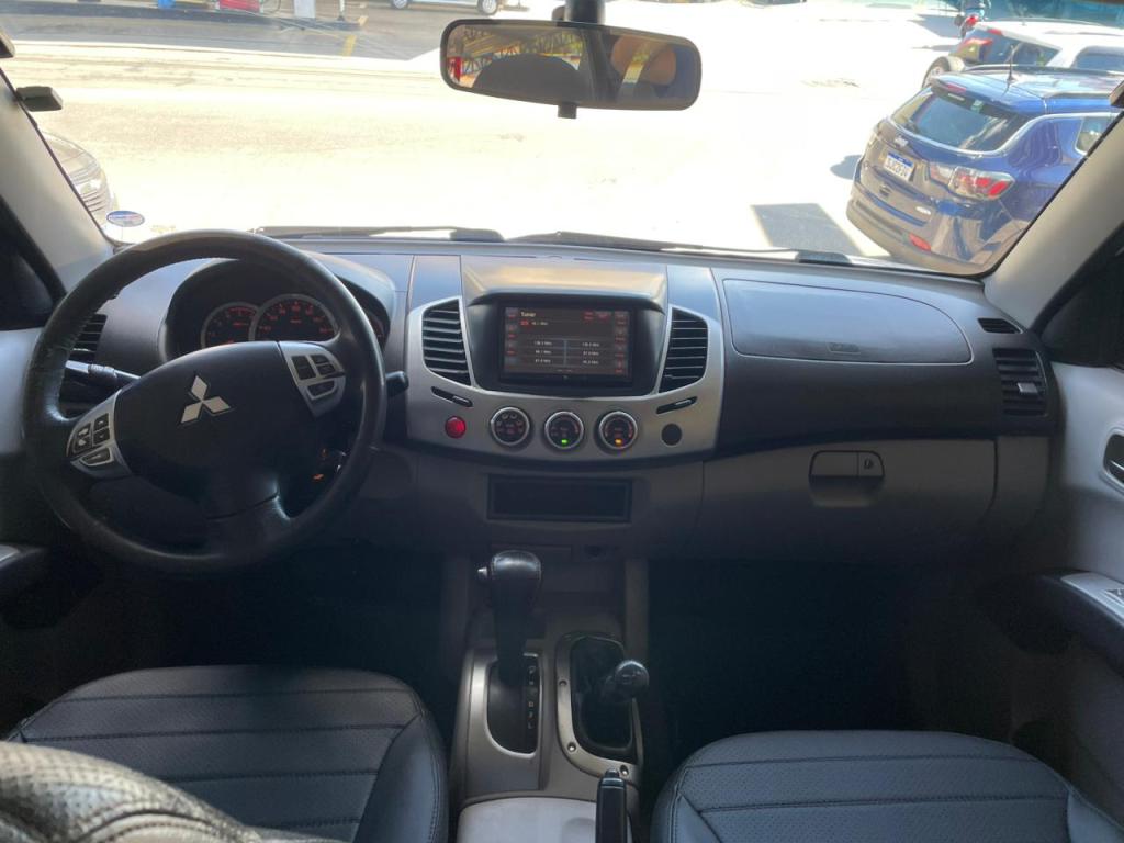 MITSUBISHI L 200 Triton - Foto