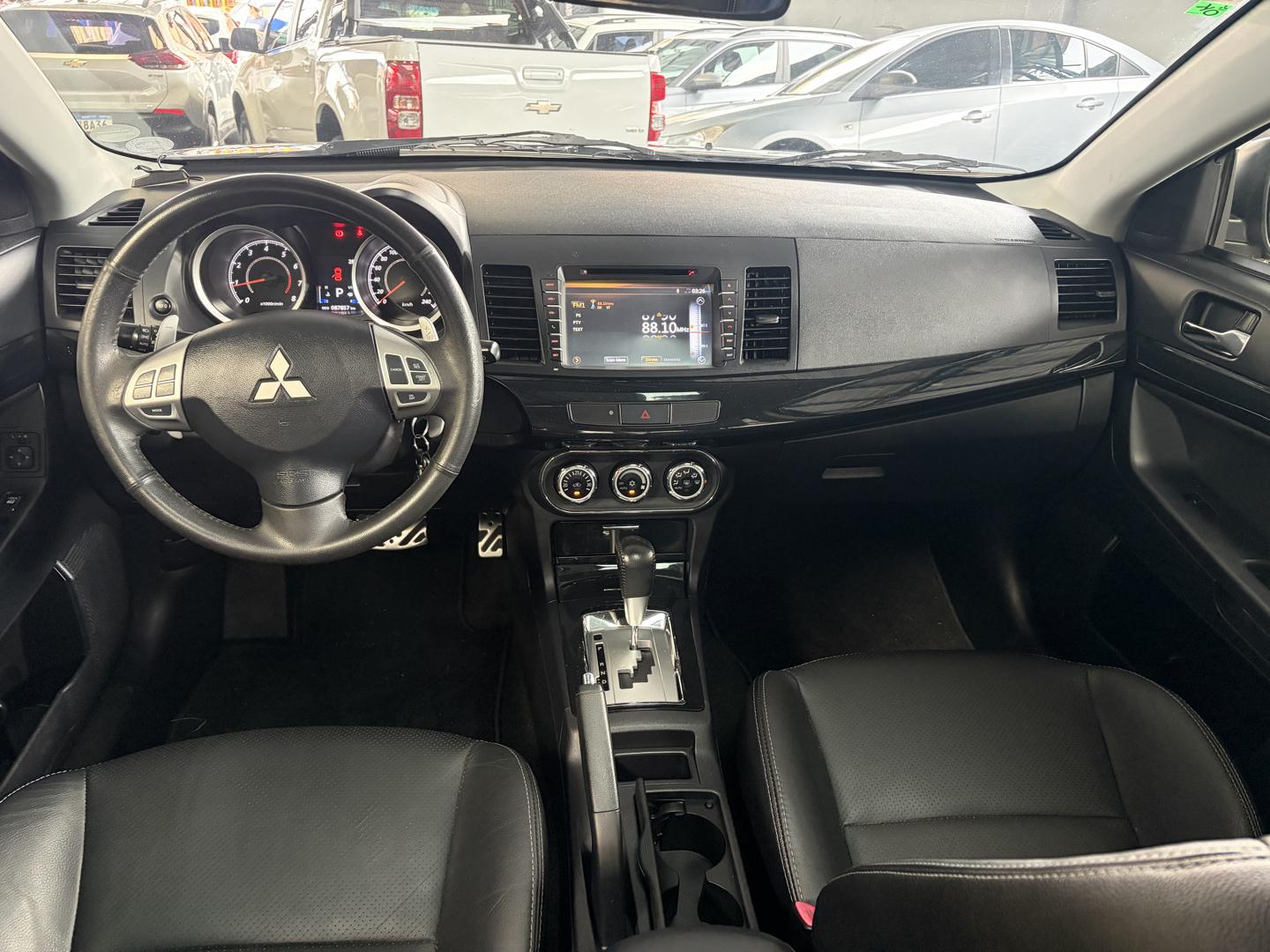 MITSUBISHI Lancer - Foto
