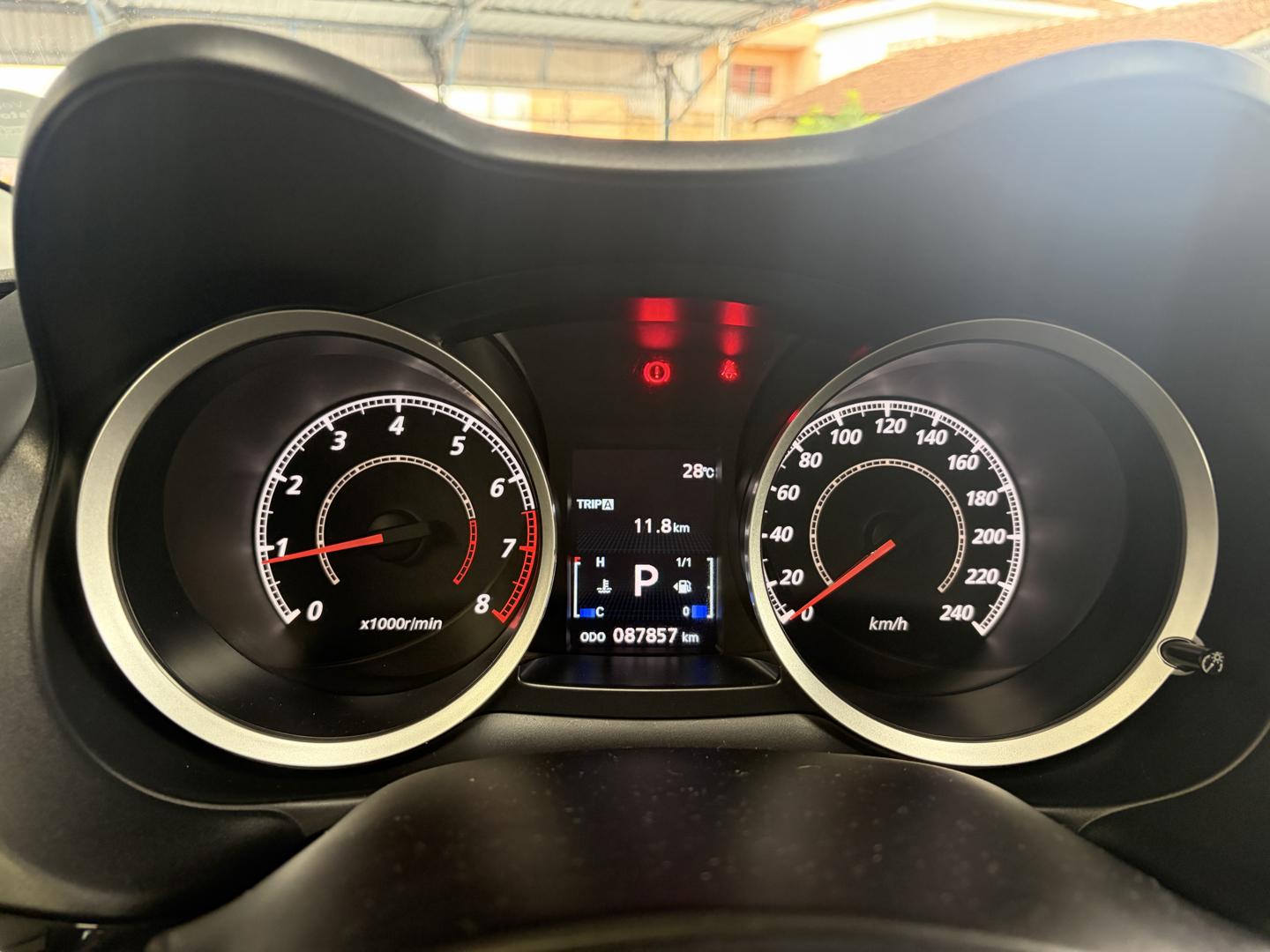 MITSUBISHI Lancer - Foto