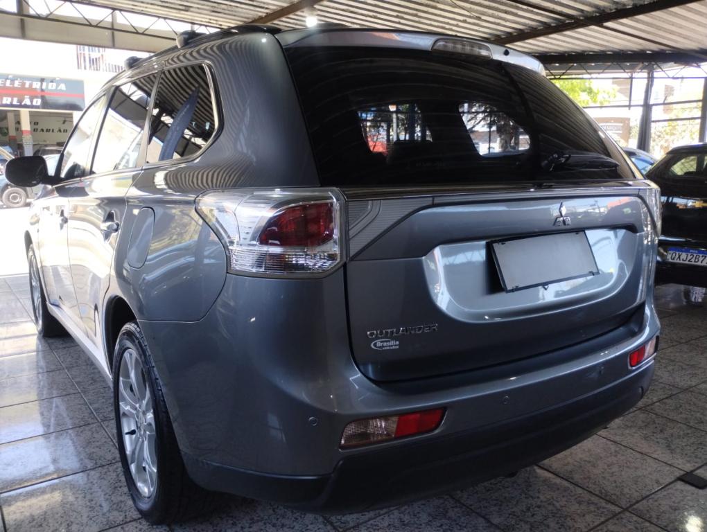 MITSUBISHI Outlander - Foto