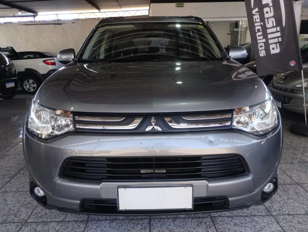 MITSUBISHI Outlander - Foto