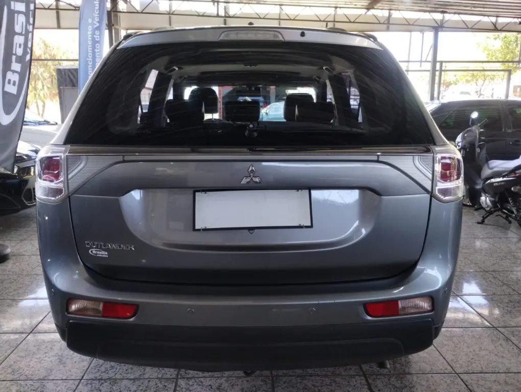 MITSUBISHI Outlander - Foto