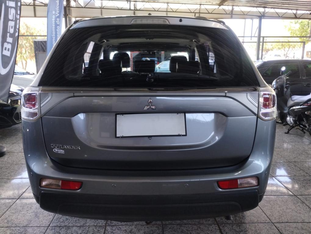 MITSUBISHI Outlander - Foto