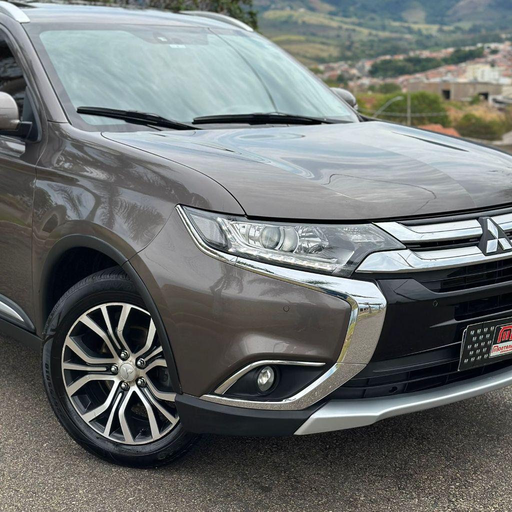 MITSUBISHI Outlander - Foto