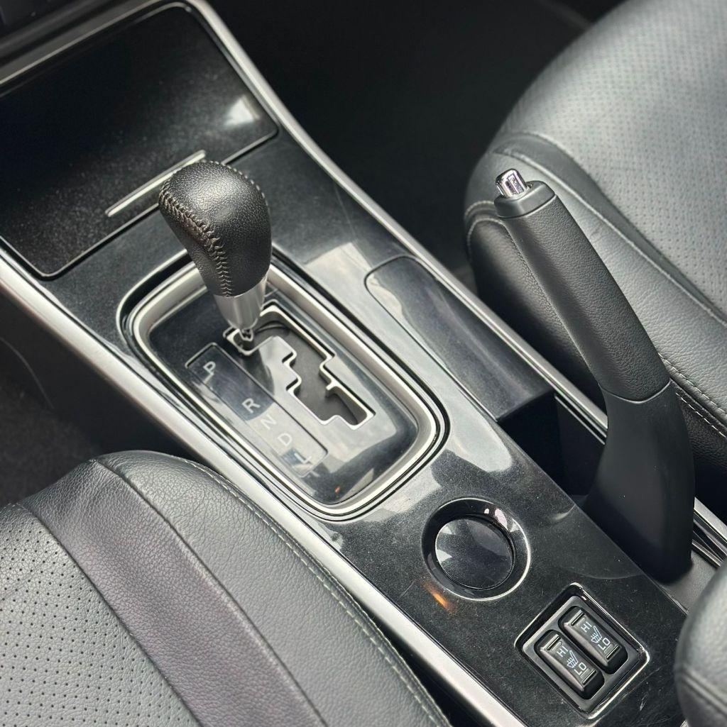 MITSUBISHI Outlander - Foto