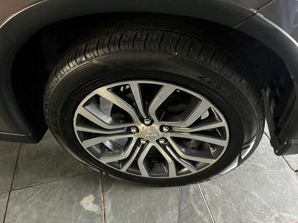 MITSUBISHI Outlander - Foto