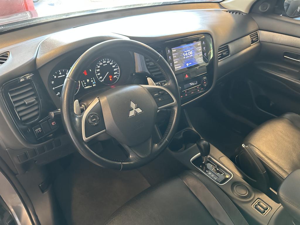 MITSUBISHI Outlander - Foto