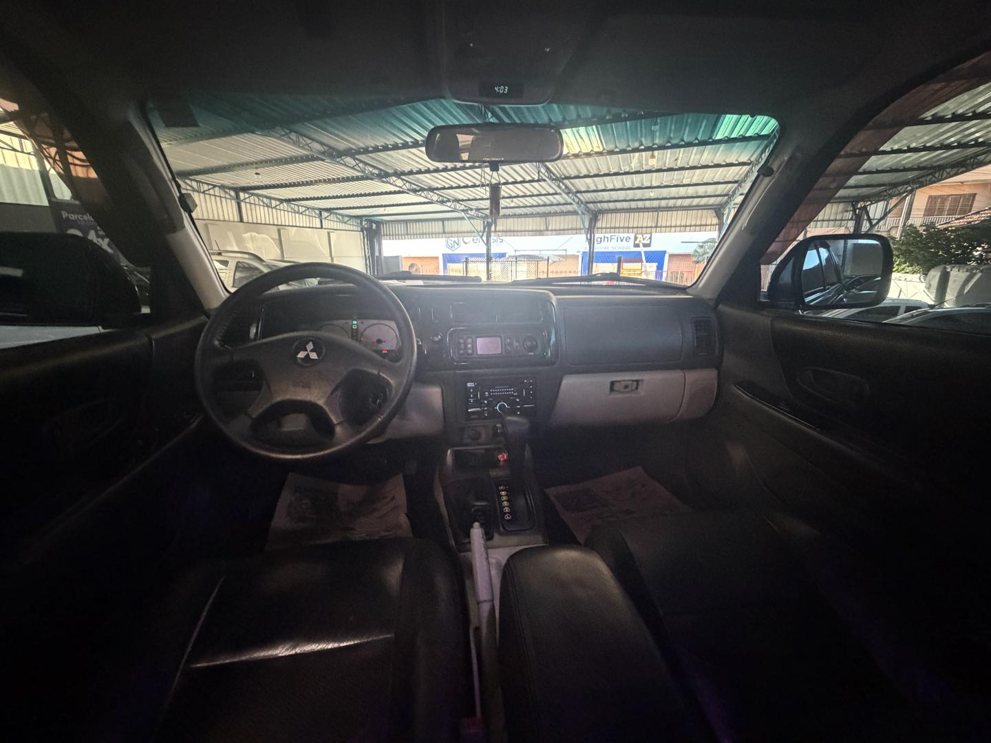 MITSUBISHI Pajero - Foto