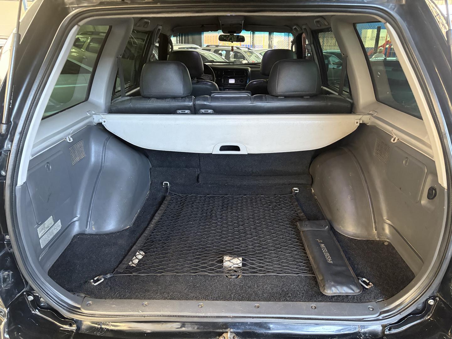 MITSUBISHI Pajero - Foto