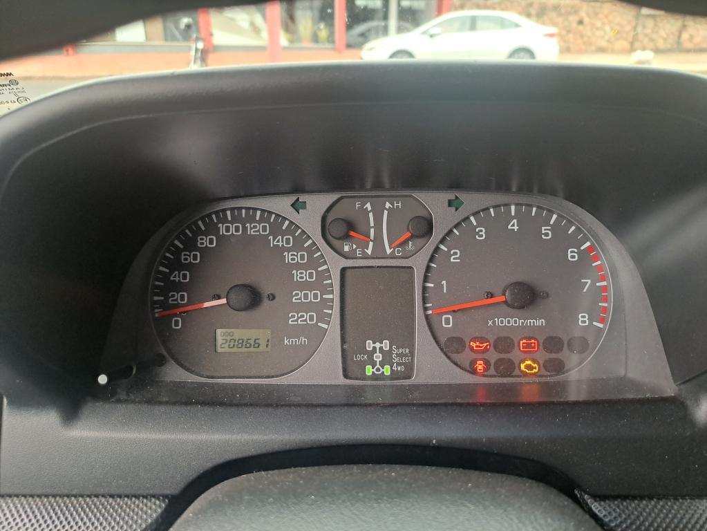 MITSUBISHI Pajero TR4 - Foto