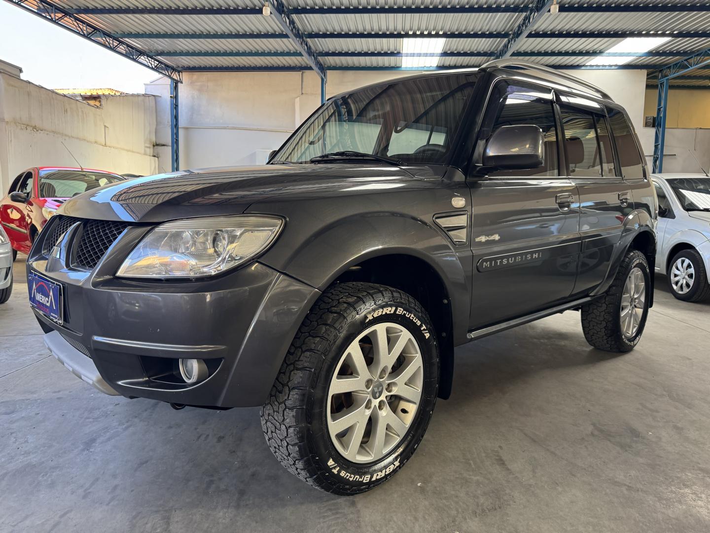 MITSUBISHI Pajero TR4