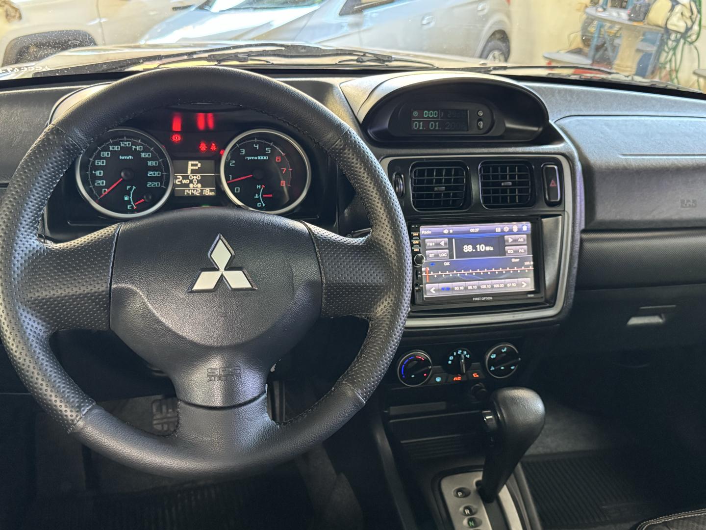 MITSUBISHI Pajero TR4 - Foto