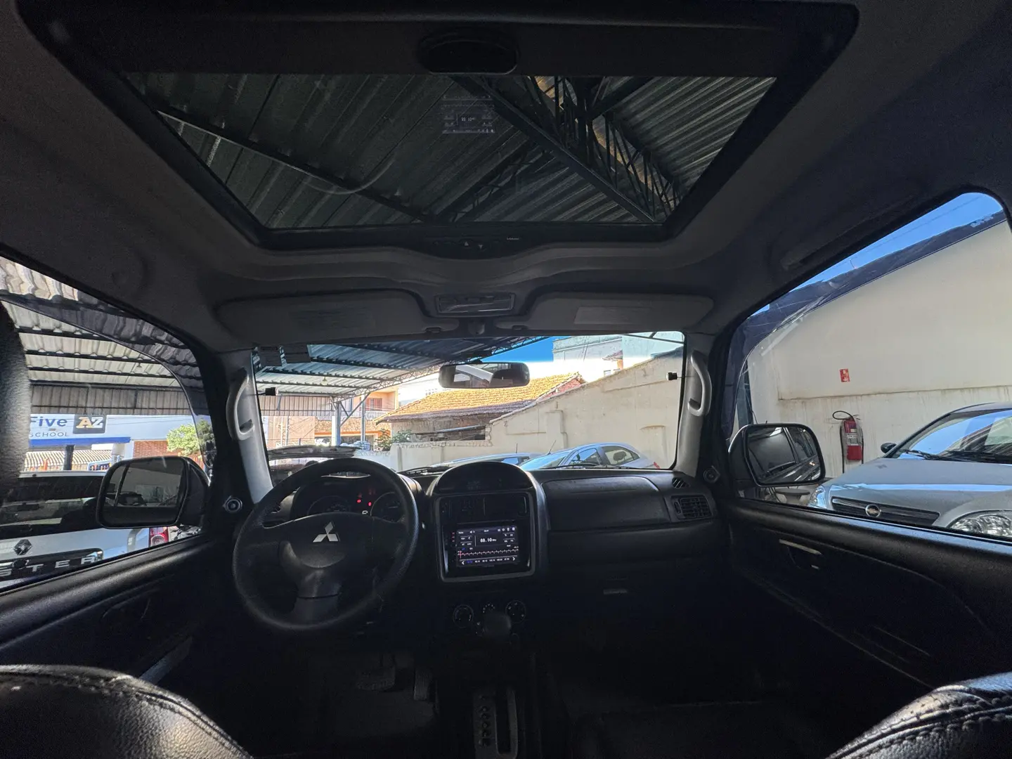 MITSUBISHI Pajero TR4 - Foto