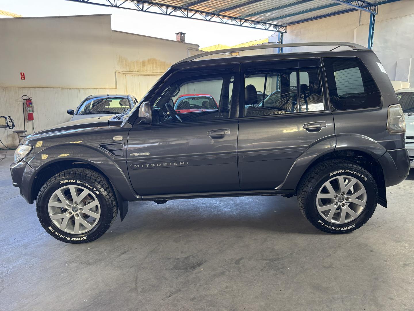 MITSUBISHI Pajero TR4 - Foto