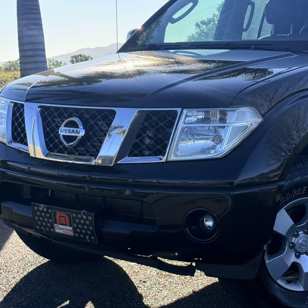 NISSAN Frontier - Foto