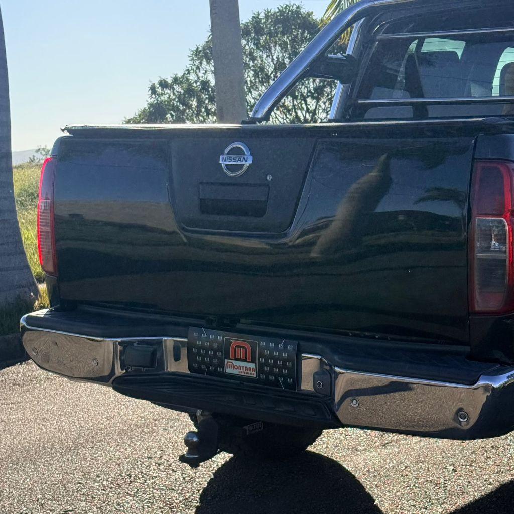 NISSAN Frontier - Foto