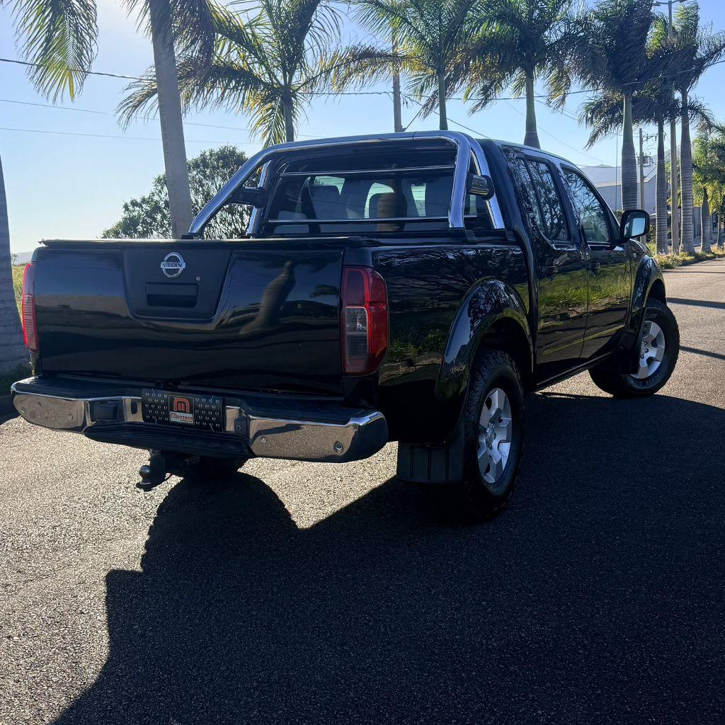 NISSAN Frontier - Foto