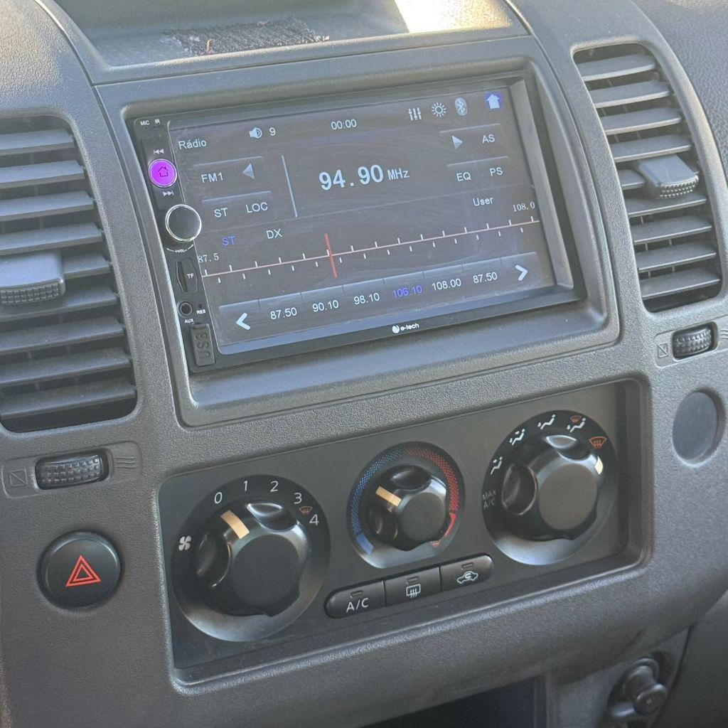 NISSAN Frontier - Foto