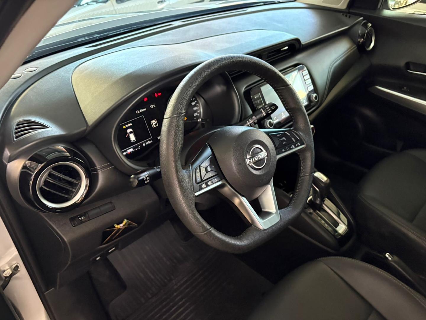 NISSAN Kicks - Miniatura