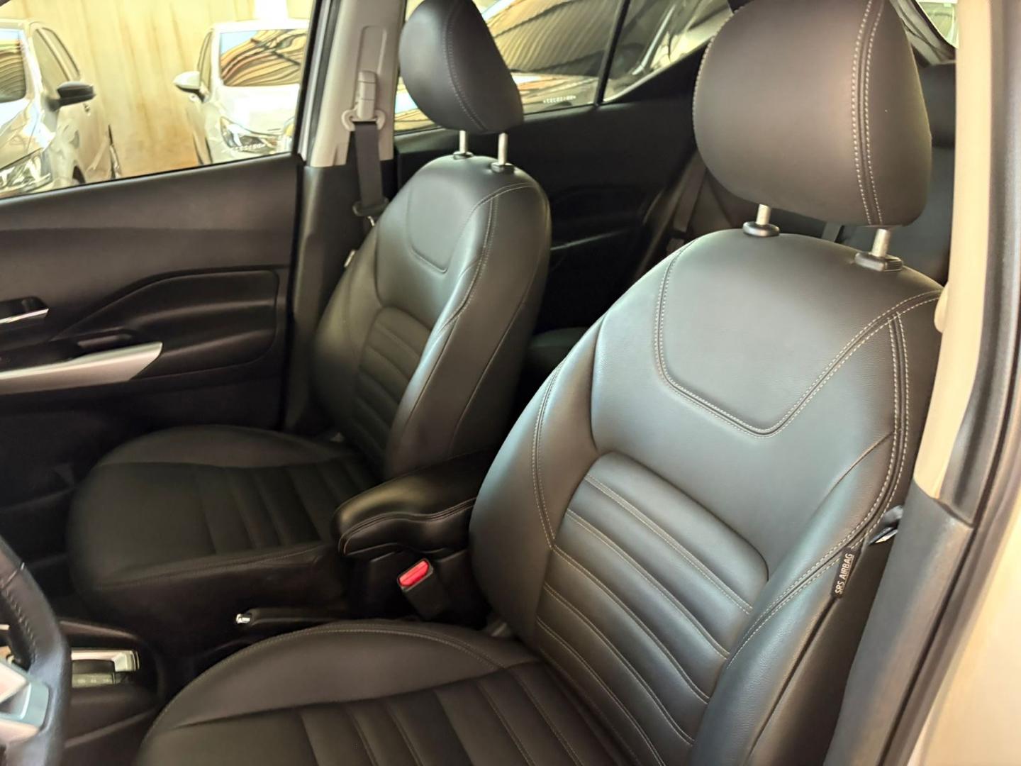 NISSAN Kicks - Miniatura