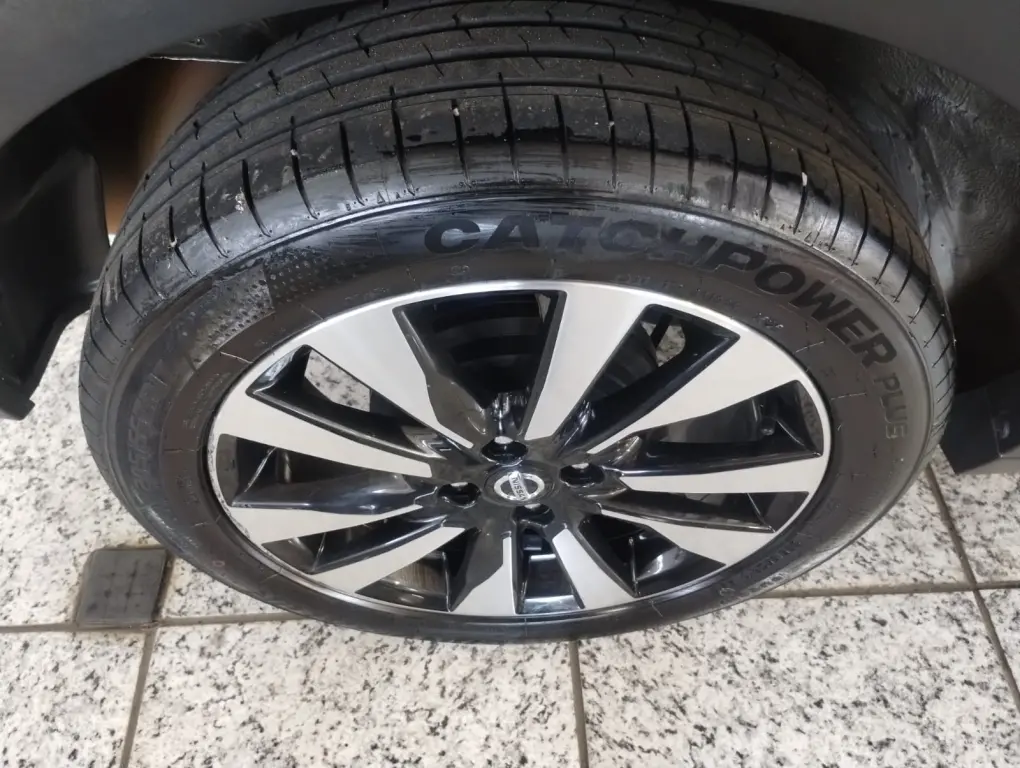 NISSAN Kicks - Foto