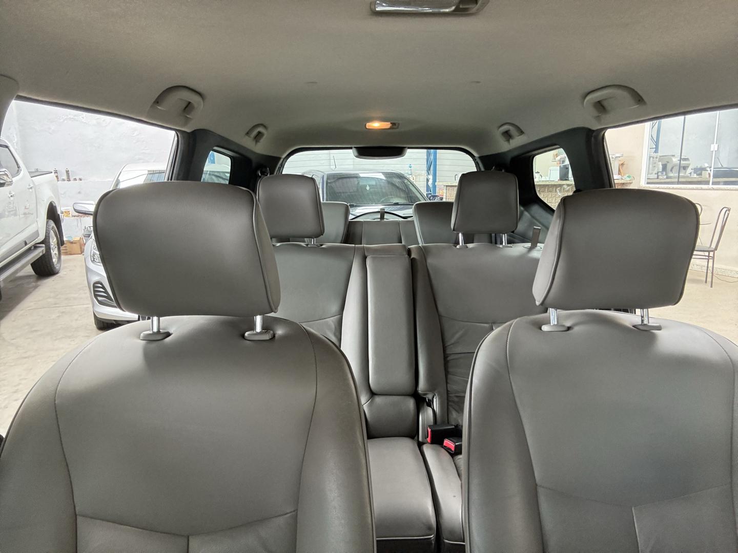NISSAN Livina - Foto