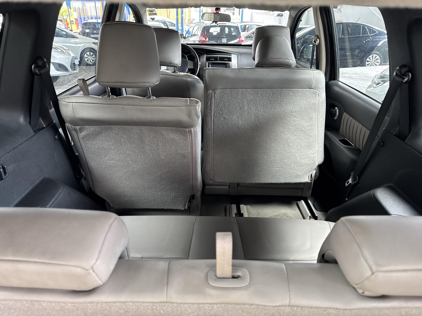 NISSAN Livina - Foto