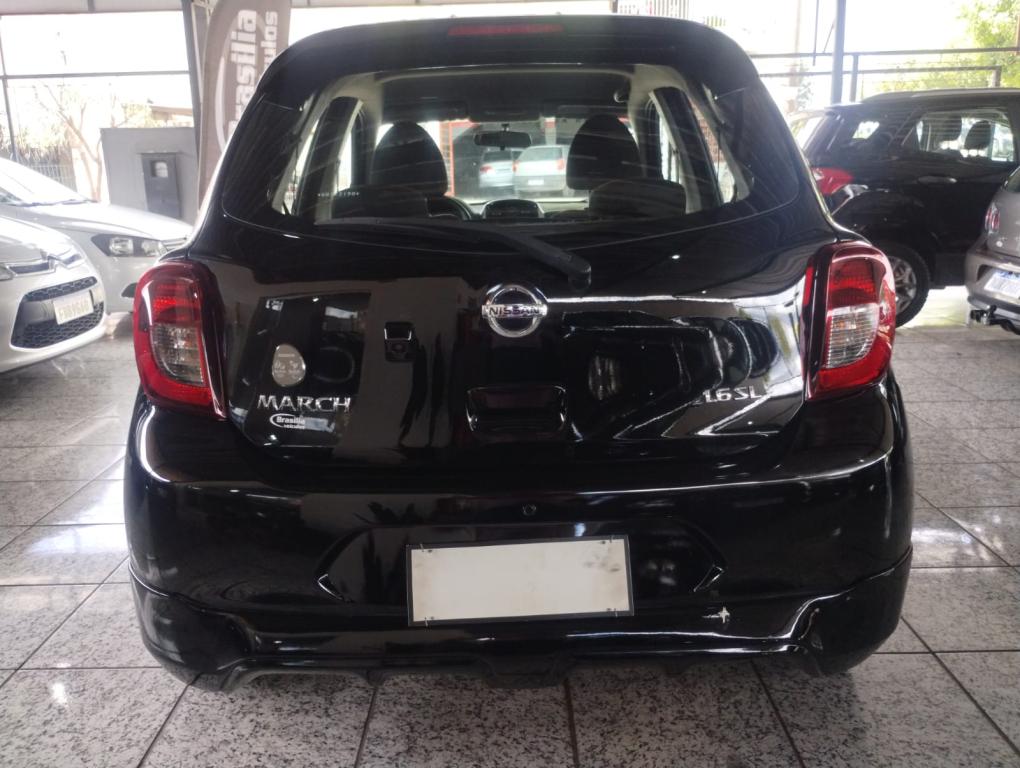 NISSAN March - Foto