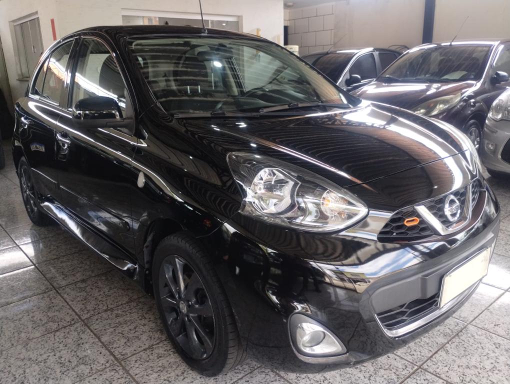 NISSAN March - Foto