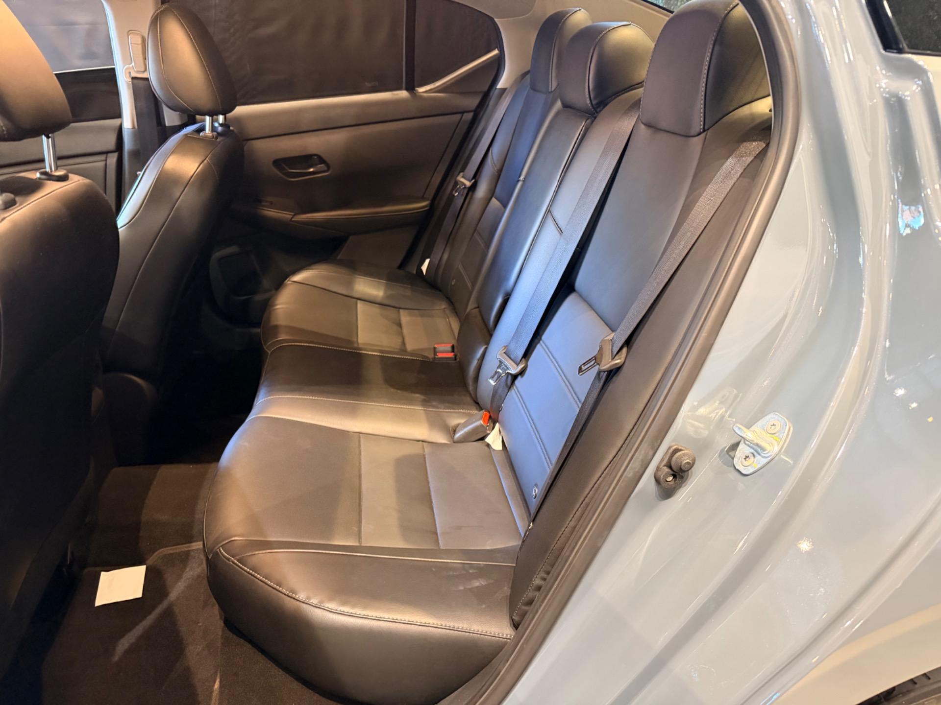 NISSAN Sentra - Foto