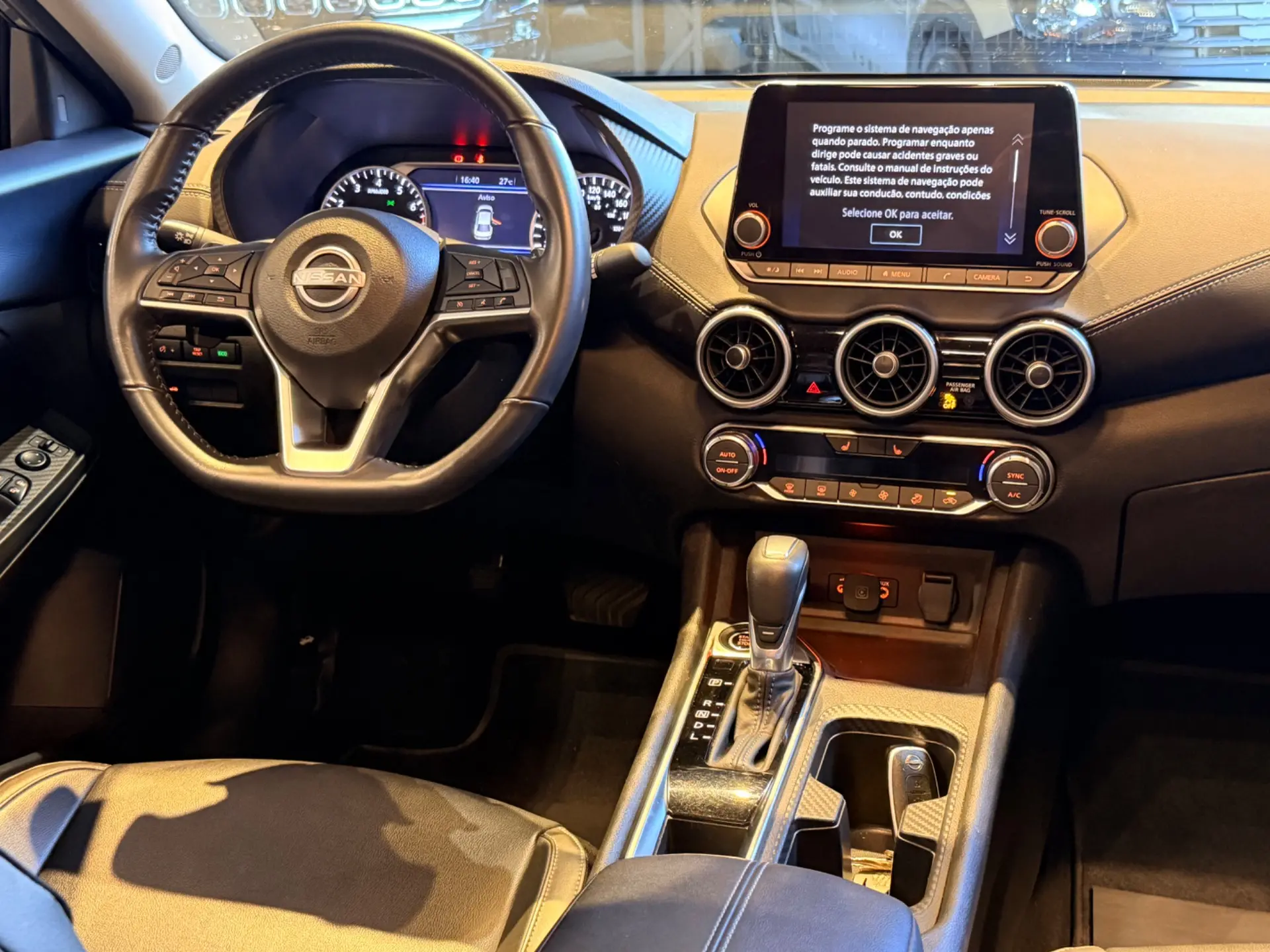 NISSAN Sentra - Foto
