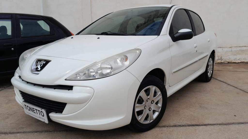 PEUGEOT 207 Sedan