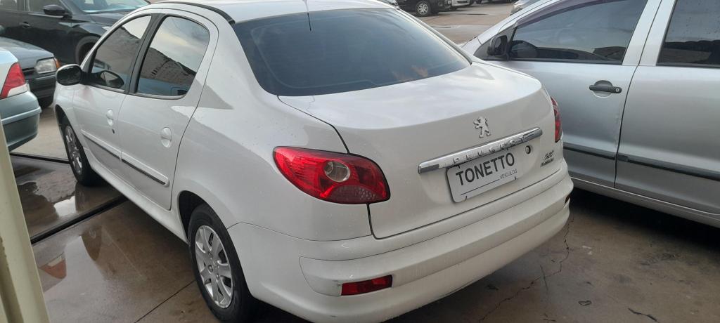 PEUGEOT 207 Sedan - Foto