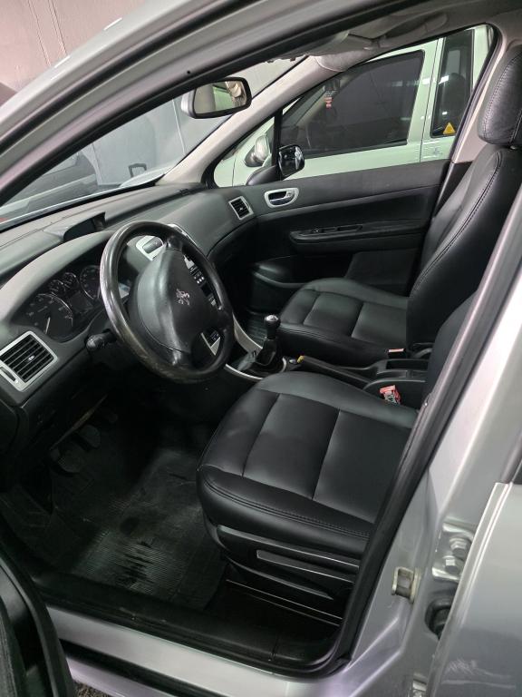 PEUGEOT 307 Hatch - Foto