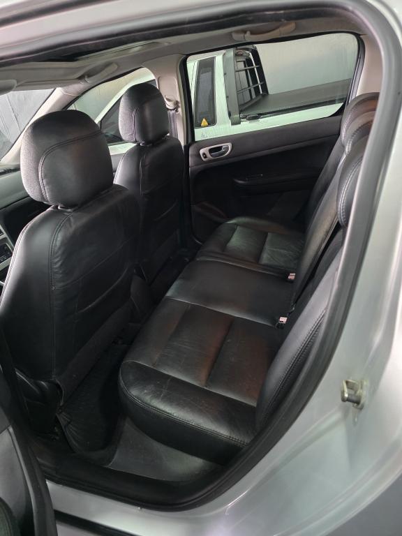 PEUGEOT 308 - Foto
