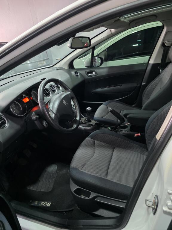 PEUGEOT 308 - Foto