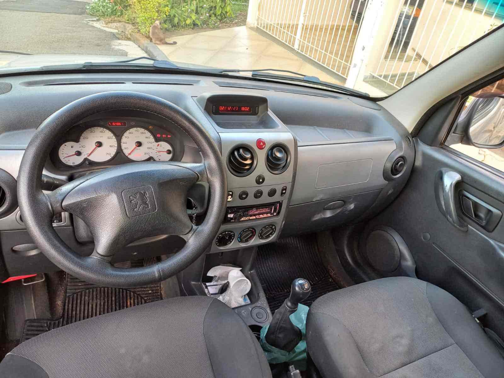 PEUGEOT Partner - Foto